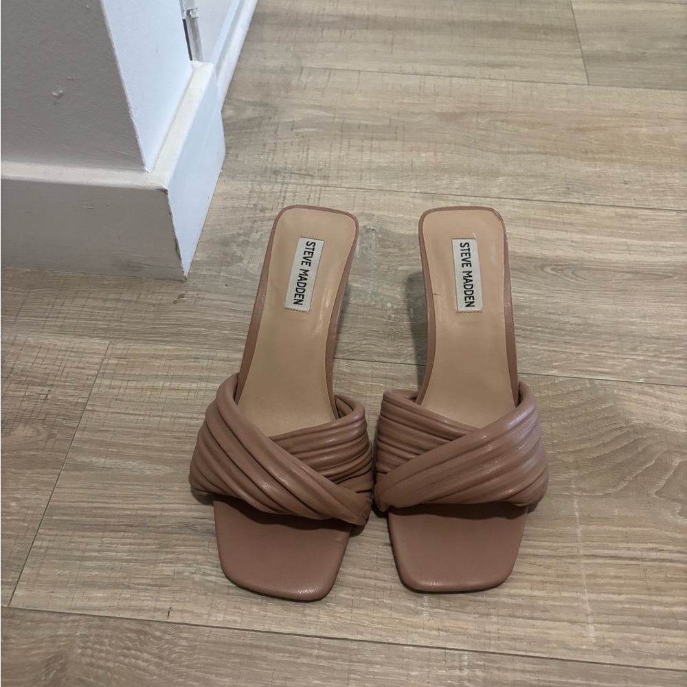Steve Madden Brown Twisted Slide Sandals
